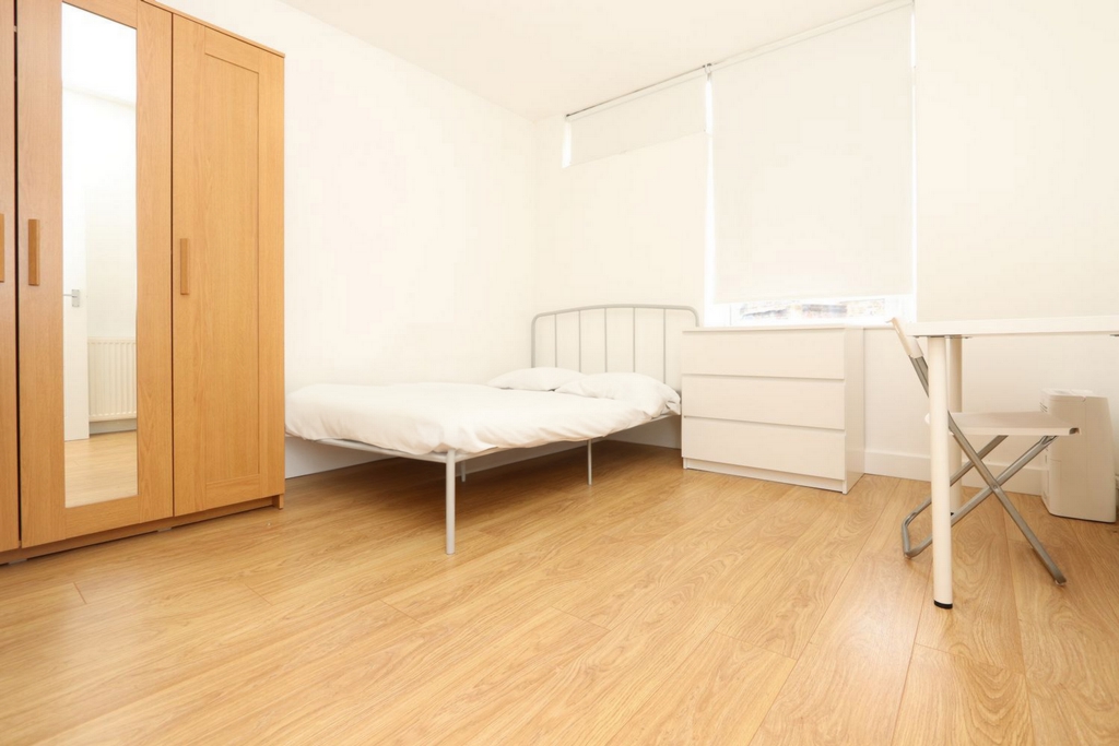 Ensuite Double Room to rent in Kilburn Park, London, NW6