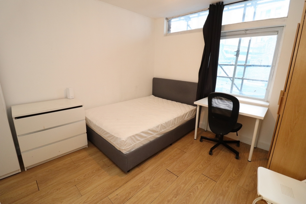 Ensuite Double Room to rent in Kilburn Park, London, NW6
