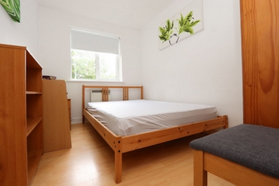 Double room - Single use to rent in Langbourne Place, Island Gardens, London, E14