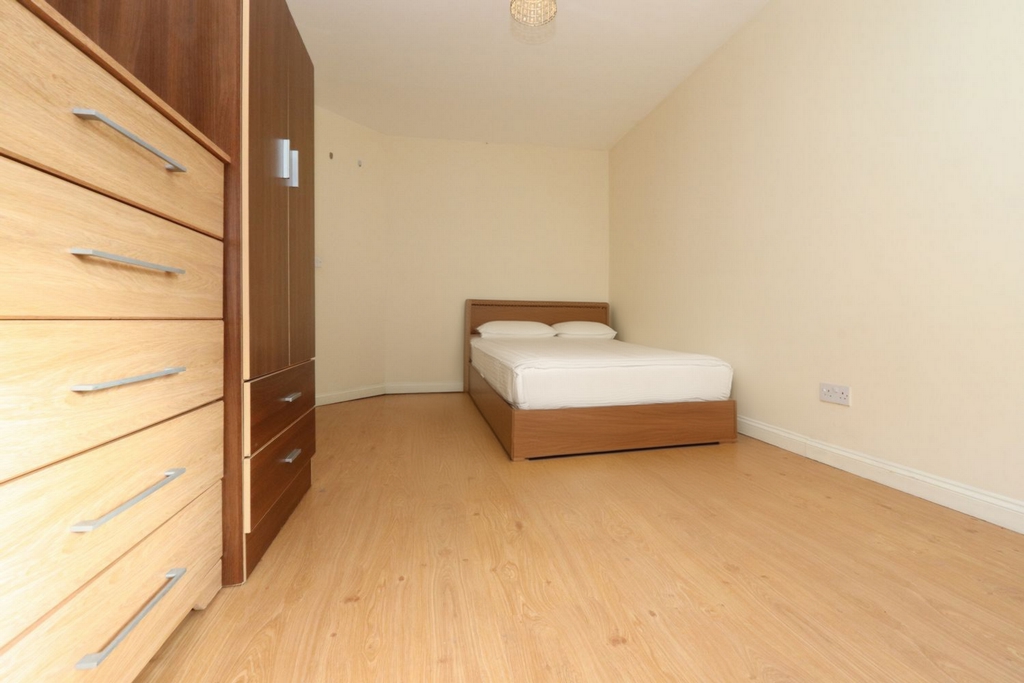 Double room - Single use to rent in Stratford, London, E15