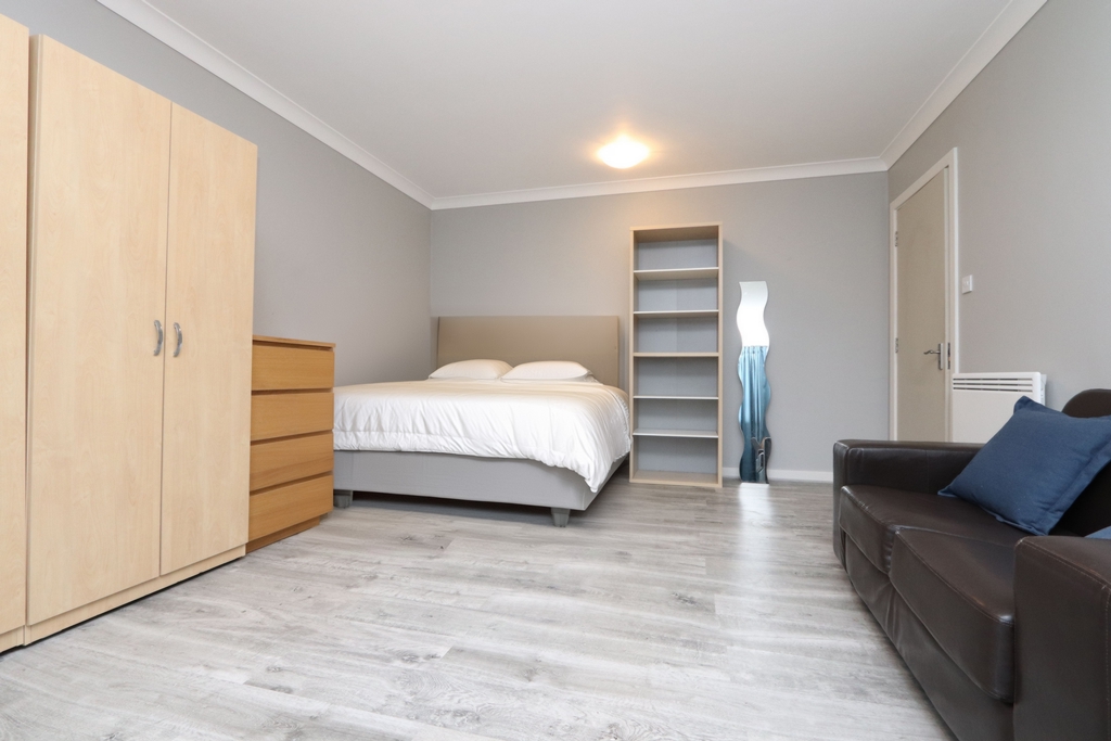 Double Room to rent in Blackwall,Canary Wharf, London, E14