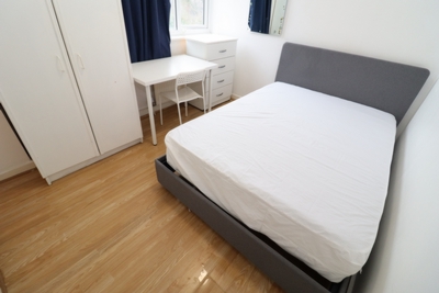 Double room - Single use to rent in Windsor Crescent, Wembley, London, HA9