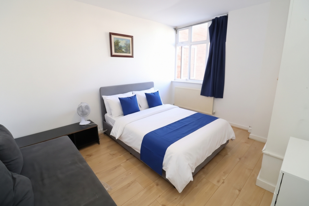 Double room - Single use to rent in Wembley, London, HA9