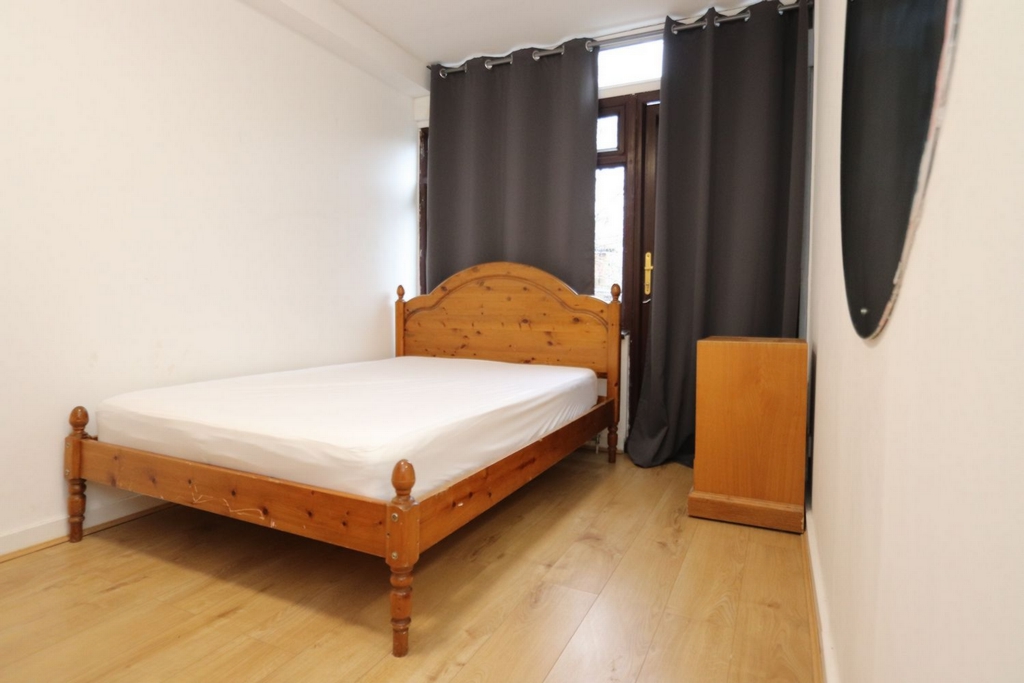 Double room - Single use to rent in Wembley, London, HA9