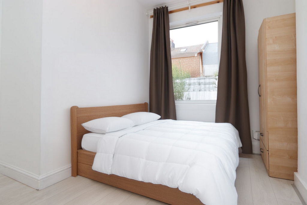 Double room - Single use to rent in Dollis Hill, London, NW10