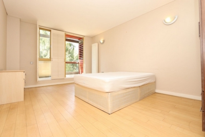 Double Room to rent in Becquerel Court,West Parkside, Greenwich, London, SE10