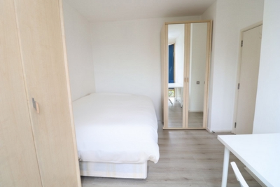 Double room - Single use to rent in Cottrell Court,Southern Way, Greenwich, London, SE10