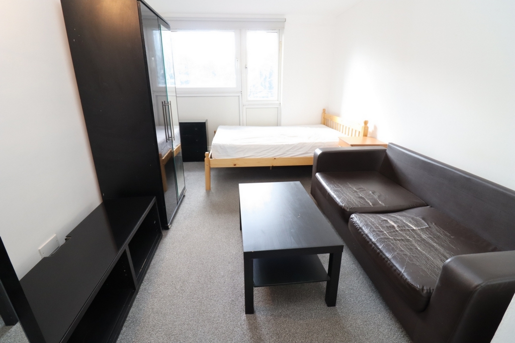Double room - Single use to rent in Holloway, London, N7