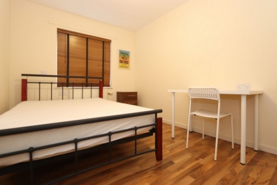 3 Bedroom Double room - Single use to rent in Drywater Flats,Phoenix Wharf Road, London Bridge, London, SE1
