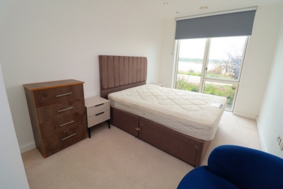Double Room to rent in Betts Apartments,3 Wallis Walk, London City Airport, London, E16
