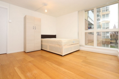 Double room - Single use to rent in Dovecote House,Water Gardens Square, Canada Water, London, SE16