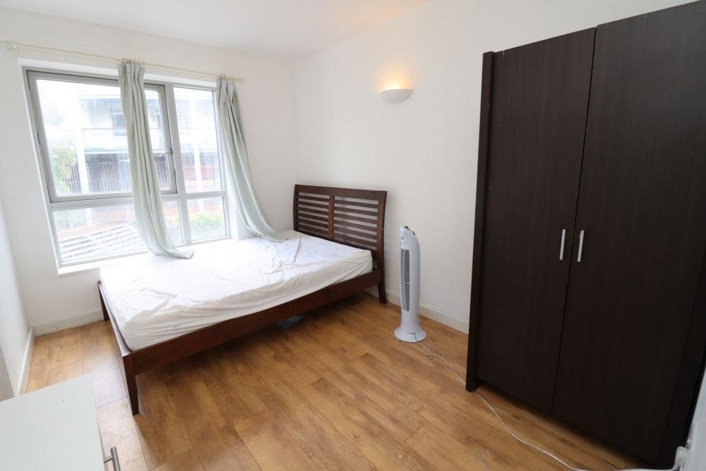 Double room - Single use to rent in North Greenwich, London, SE10