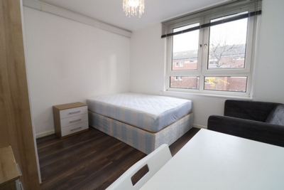 Ensuite Single Room to rent in St. John's Way, Archway, London, N19