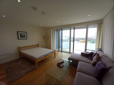 Double room - Single use to rent in Barquentine Heights,4 Peartree Way, Greenwich, London, SE10