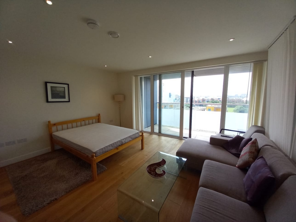 Double room - Single use to rent in Greenwich, London, SE10