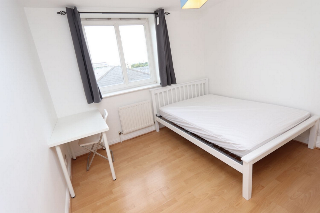 Double room - Single use to rent in Canary Wharf, London, E14