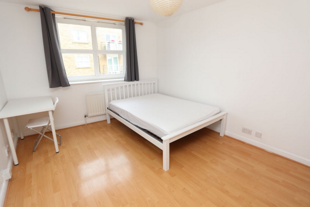 Ensuite Double Room to rent in Canary Wharf, London, E14