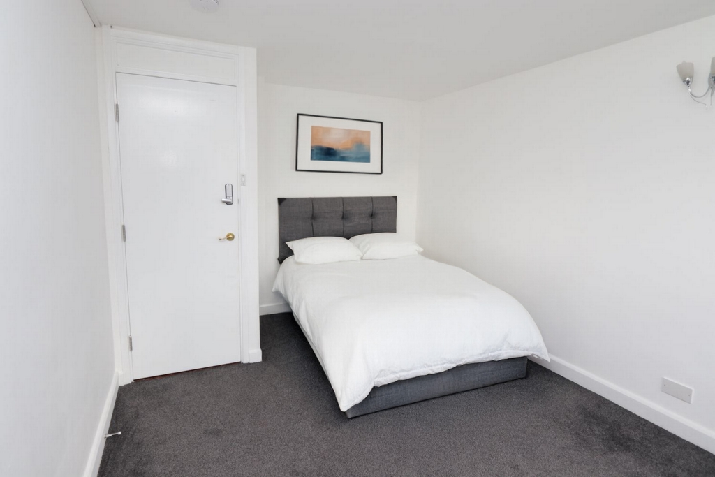 Double room - Single use to rent in Holloway, London, N7