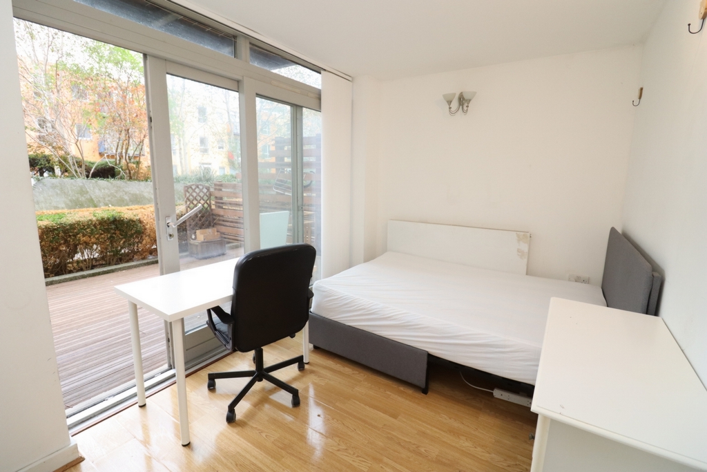 Double room - Single use to rent in Greenwich, London, SE10