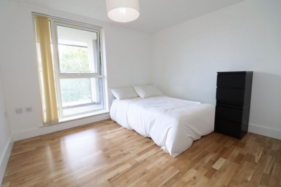 Double room - Single use to rent in Holystone Court,83 Tiller Road, Isle of Dogs, London, E14