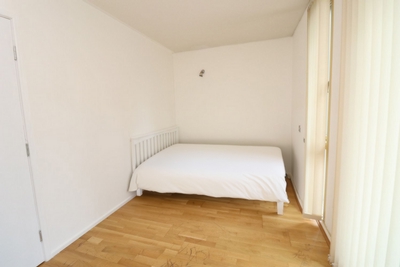 Double room - Single use to rent in Becquerel Court,West Parkside, Greenwich, London, SE10