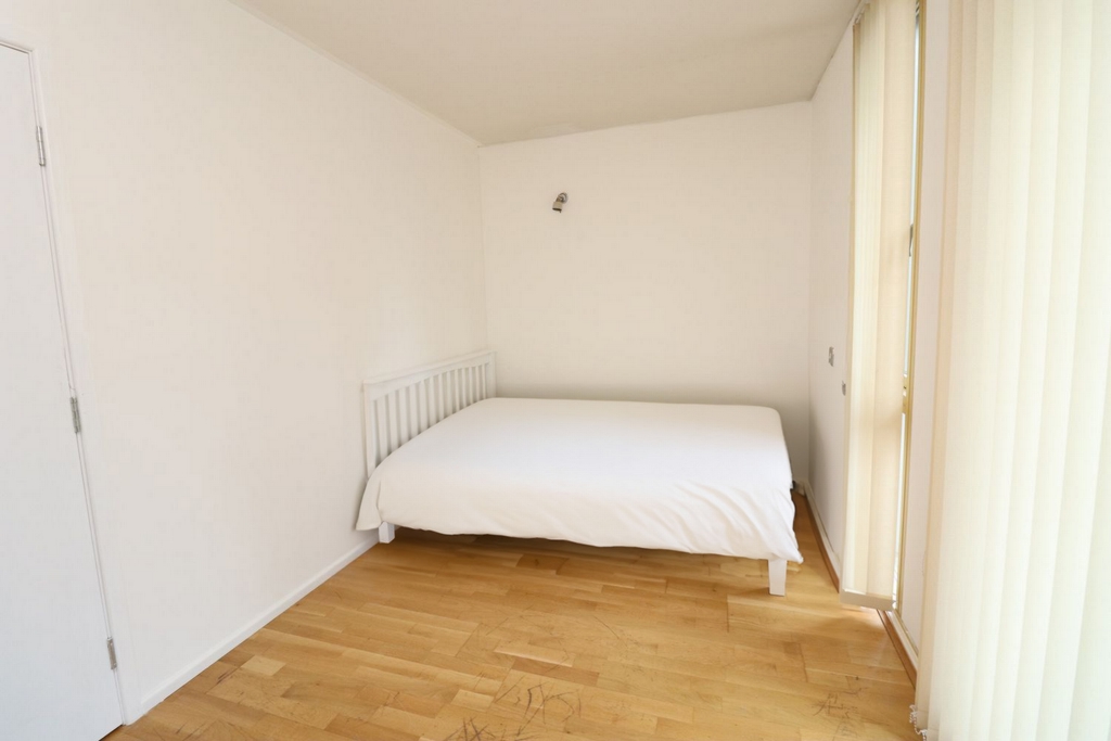 Double room - Single use to rent in Greenwich, London, SE10