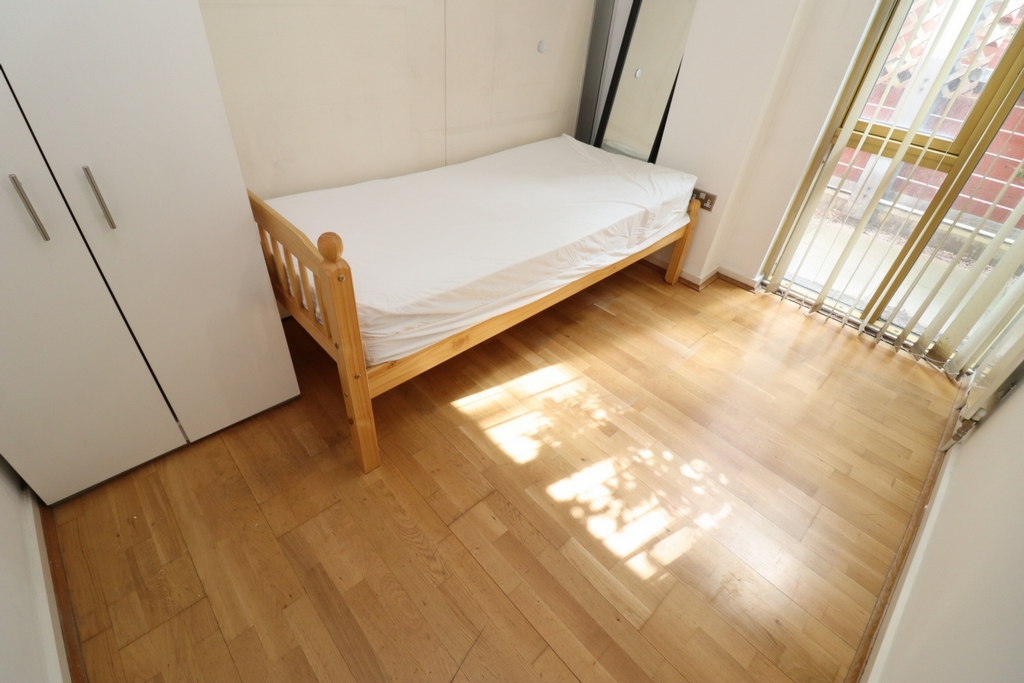 Double room - Single use to rent in Greenwich, London, SE10