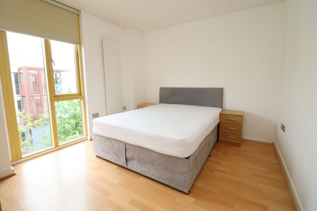 Double room - Single use to rent in Greenwich, London, SE10