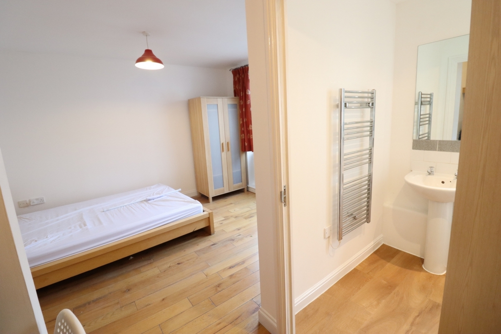 Ensuite Double Room to rent in Stratford, London, E15