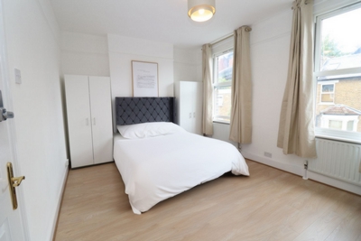 Double room - Single use to rent in Yeldham Road, Hammersmith, London, W6
