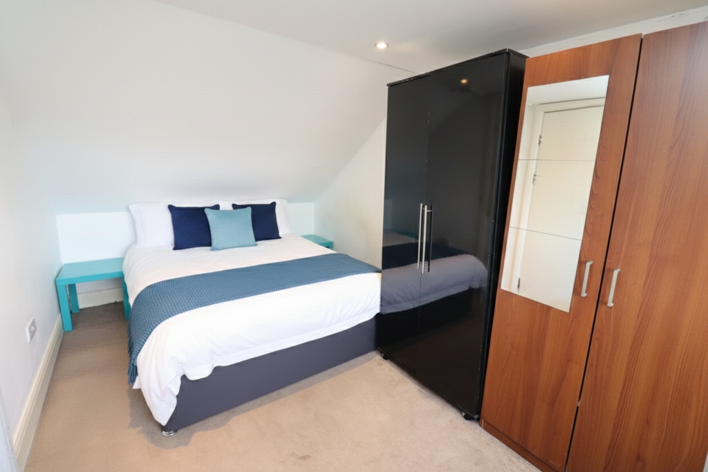 Double room - Single use to rent in Ilford, London, IG4