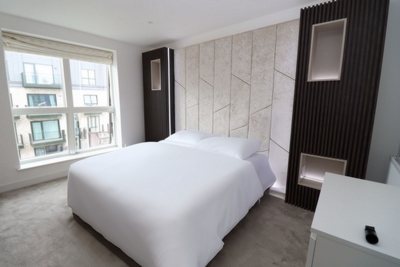 Ensuite Double Room to rent in Watson House,4 Greenleaf Walk, Southall, London, UB1