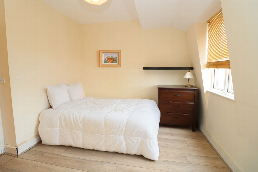 Double room - Single use to rent in Deptford Bridge, London, SE13