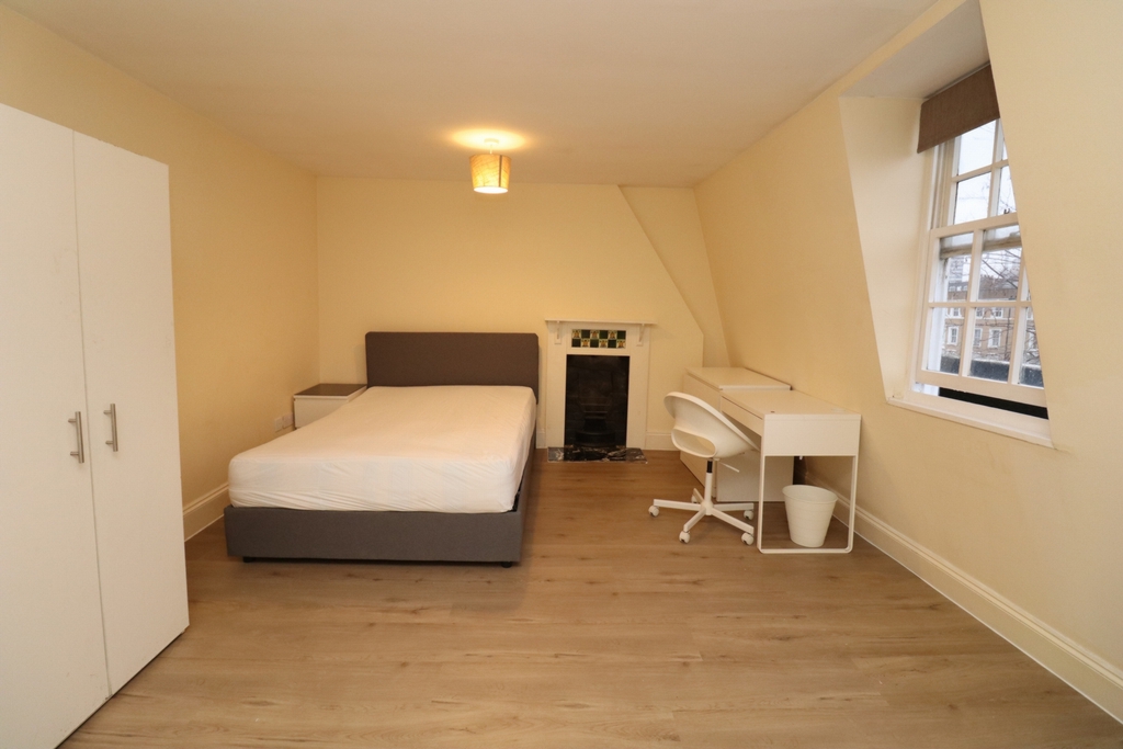 Double room - Single use to rent in Bow Road, London, E3