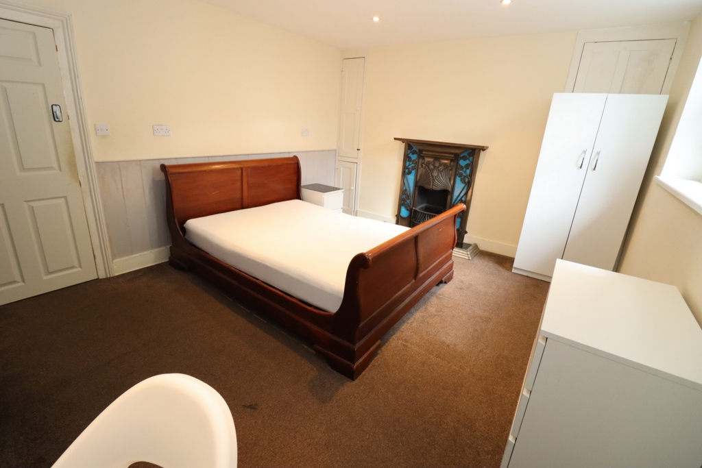 Double room - Single use to rent in Bow Road, London, E3