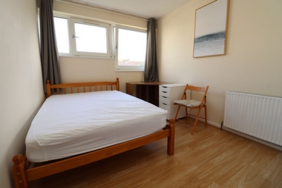 Double room - Single use to rent in Laxfield Court,Pownall Road, Haggerston, London, E8