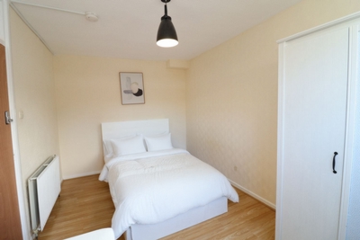 Double room - Single use to rent in Laxfield Court,Pownall Road, Haggerston, London, E8