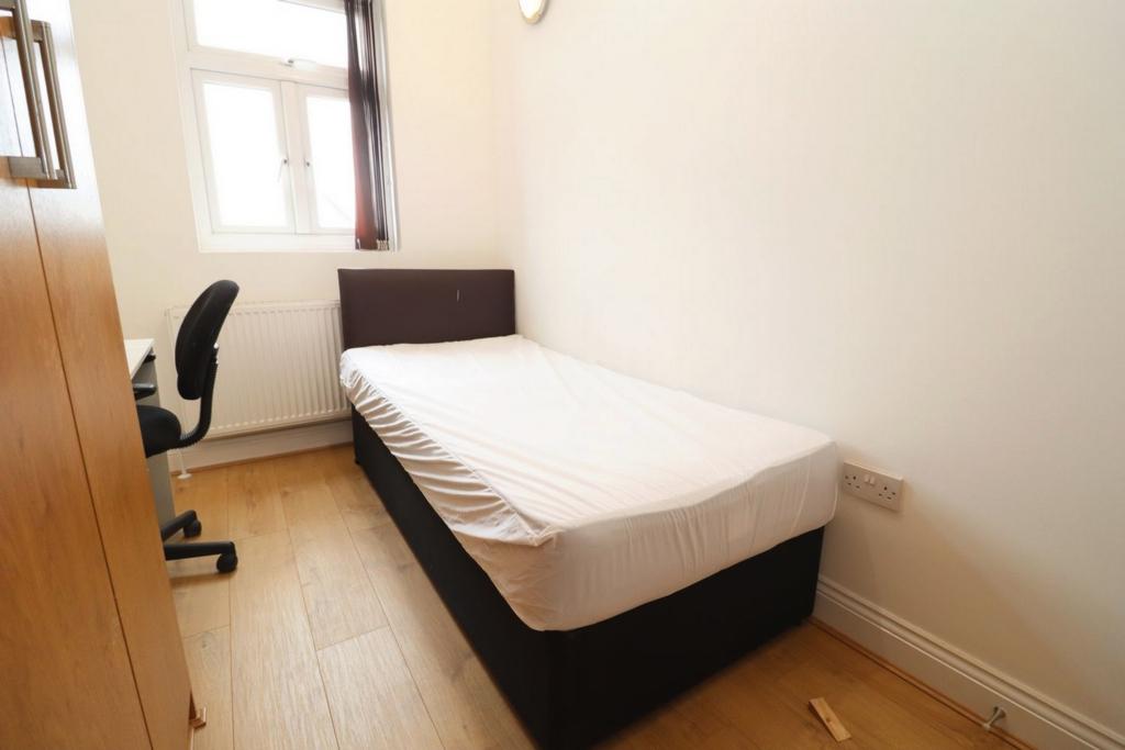 Single Room to rent in Isleworth, London, TW7