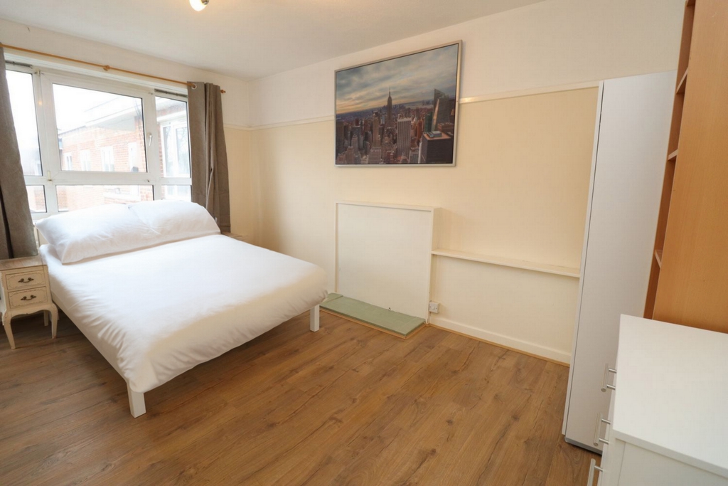 Double Room to rent in South Hampstead, London, NW8