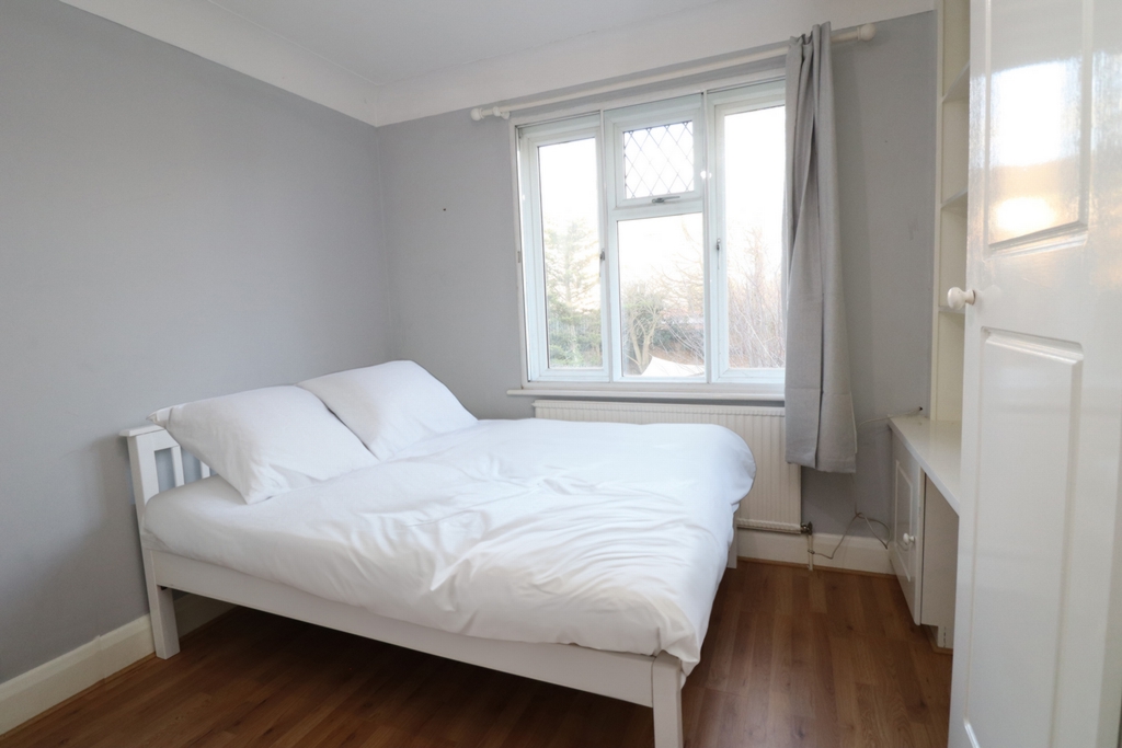 Double room - Single use to rent in Boston Manor, London, W7