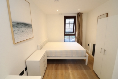 3 Bedroom Double Room to rent in Jubilee Street, Aldgate East, London, E1