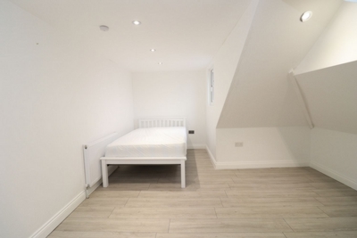 Double room - Single use to rent in Leigham Court Road, Streatham Hill, London, SW16