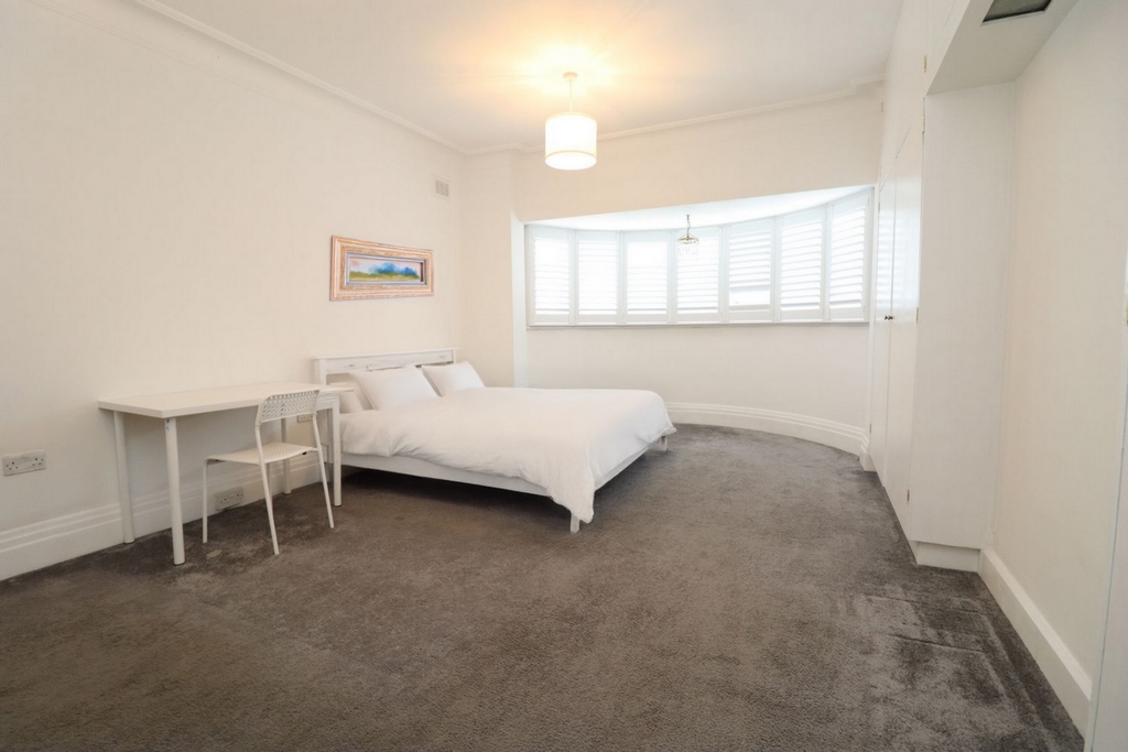 Double room - Single use to rent in Streatham Hill, London, SW16