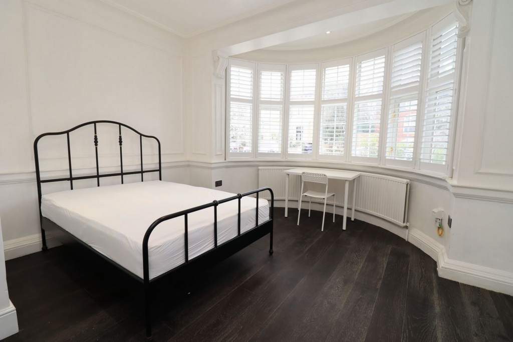 Double room - Single use to rent in Streatham Hill, London, SW16