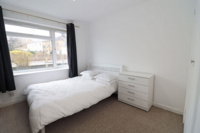 Double room - Single use to rent in Morley Court,64 Worple Road, Wimbledon, London, SW19