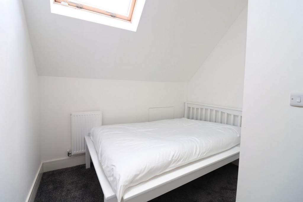 Double room - Single use to rent in Woolwich, London, SE18