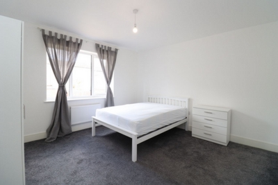 Double Room to rent in Brookhill Close, Woolwich, London, SE18