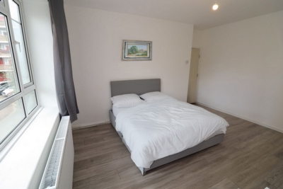 Double Room to rent in Havelock Close,India Way, White City, London, W12