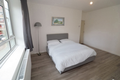 Double Room to rent in Havelock Close,India Way, White City, London, W12