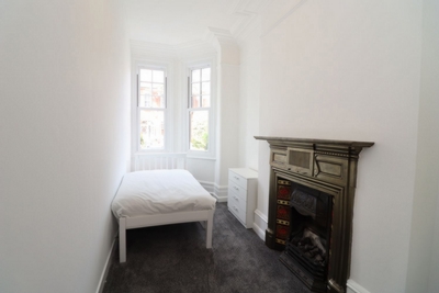 Single Room to rent in Woodgrange Avenue, Ealing, London, W5